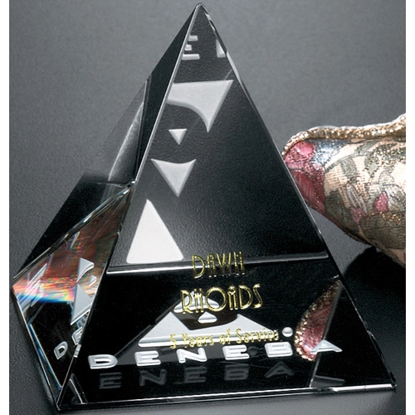 Pyramid Award 33/4