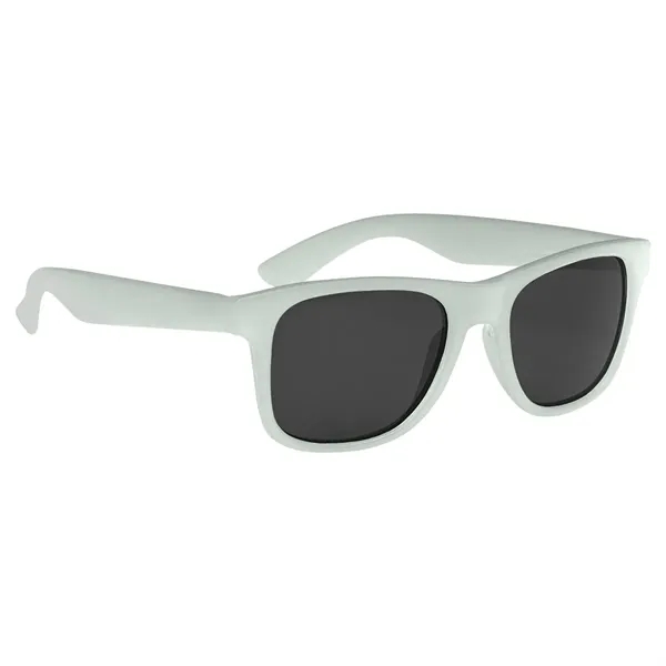 Color Changing Malibu Sunglasses - Image 3