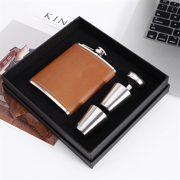 8oz PU Leather and Stainless Steel wine flask gift set