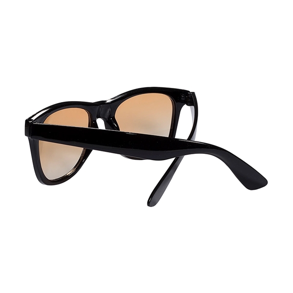 Sunglasses with Gradient Lenses - Image 4