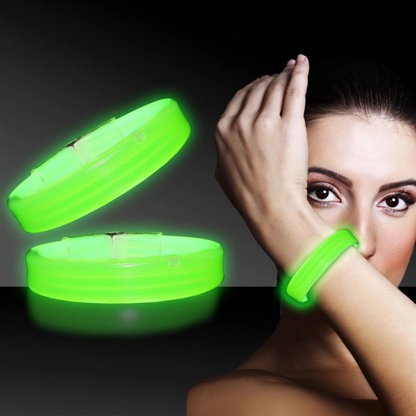 9" Deluxe Triple Wide Light Up Glow Bracelet - Image 2