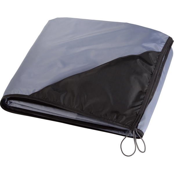 Oversized Lightweight Picnic Blanket with Stakes - Image 2