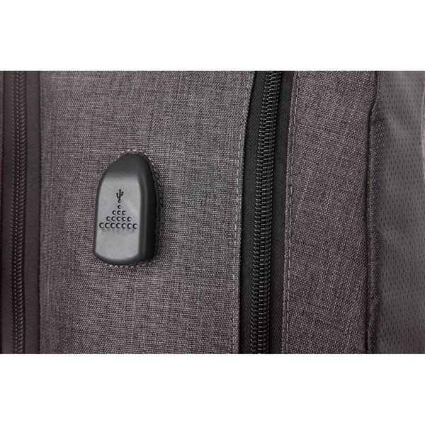 Overland 17" TSA Computer Backpack w/ USB Port - Image 4