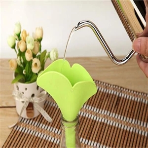 Silicone Leaf Heart Funnel