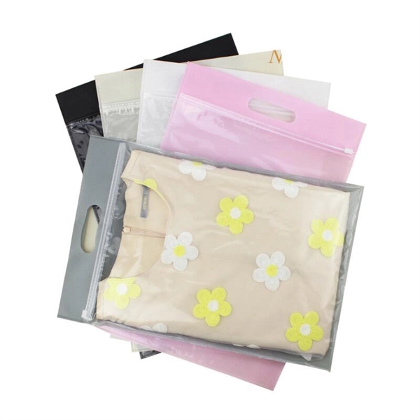 Custom Plastic Non Woven Clothes Packaging Bag With Zipper - Image 3