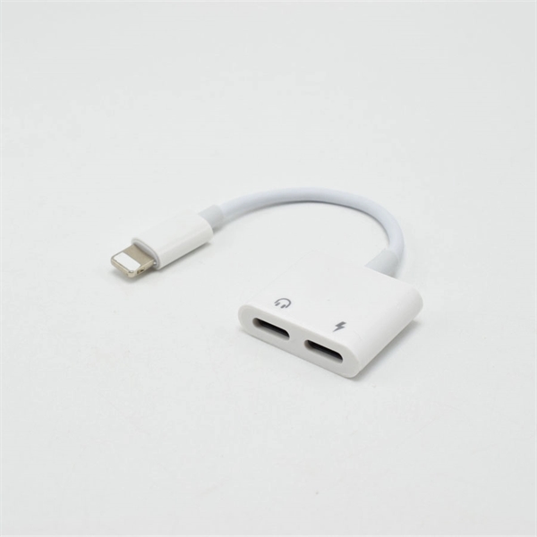 4 in 1 Lightning Adapter And Earphone Converter For Phone - Image 2