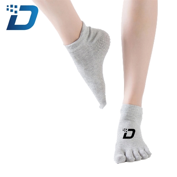 Short Five-toe Yoga Socks - Image 2