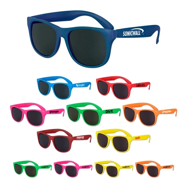 Solid Color Classic Sunglasses - Image 1