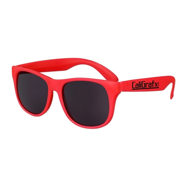 Solid Color Classic Sunglasses - Image 4