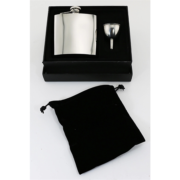 Captive-Top Pocket Flask Gift Set - Image 2