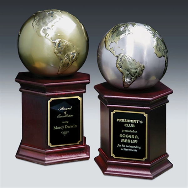 Cast Globe Award - Image 1