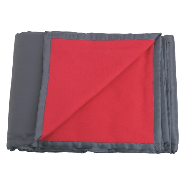 Reversible Fleece/Nylon Blanket With Carry Case - Image 10