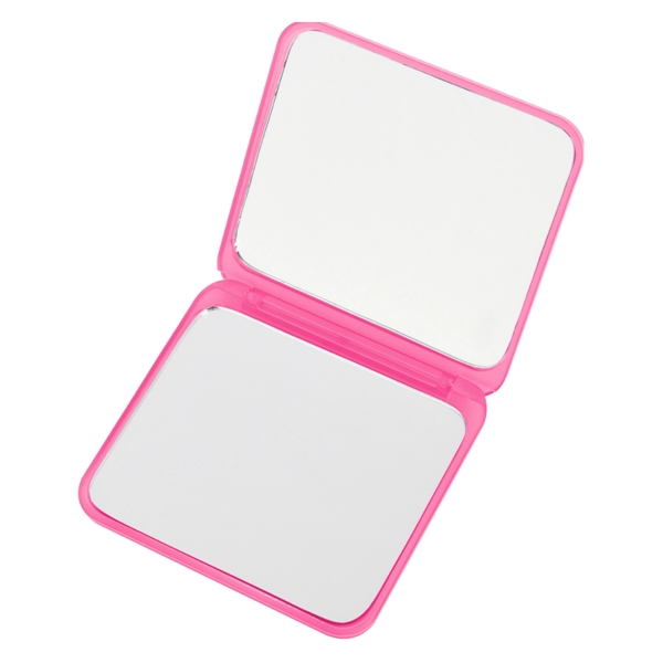 Compact Mirror With Dual Magnification - Image 15