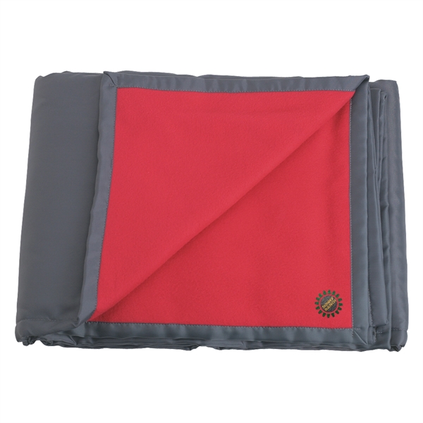 Reversible Fleece/Nylon Blanket With Carry Case - Image 14