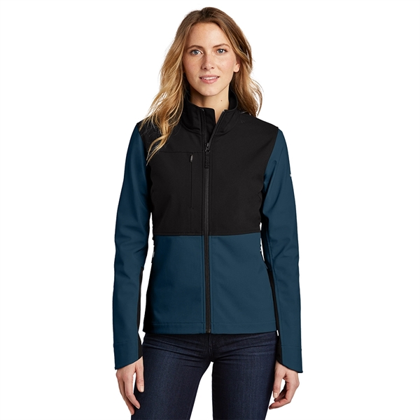 The North Face® Ladies Castle Rock Soft Shell Jacket - Image 3