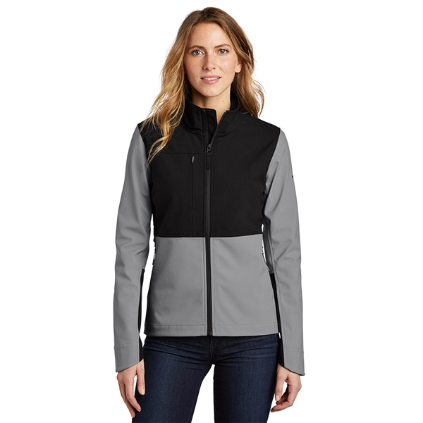 The North Face® Ladies Castle Rock Soft Shell Jacket - Image 4