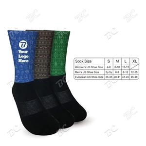 ATHLETIC SOCKS with Holiday Design TOP