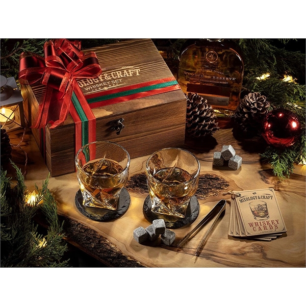 Elegant Whiskey Set in Wooden Box - Image 5