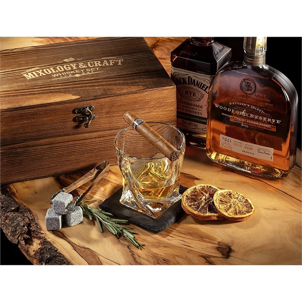 Elegant Whiskey Set in Wooden Box - Image 6